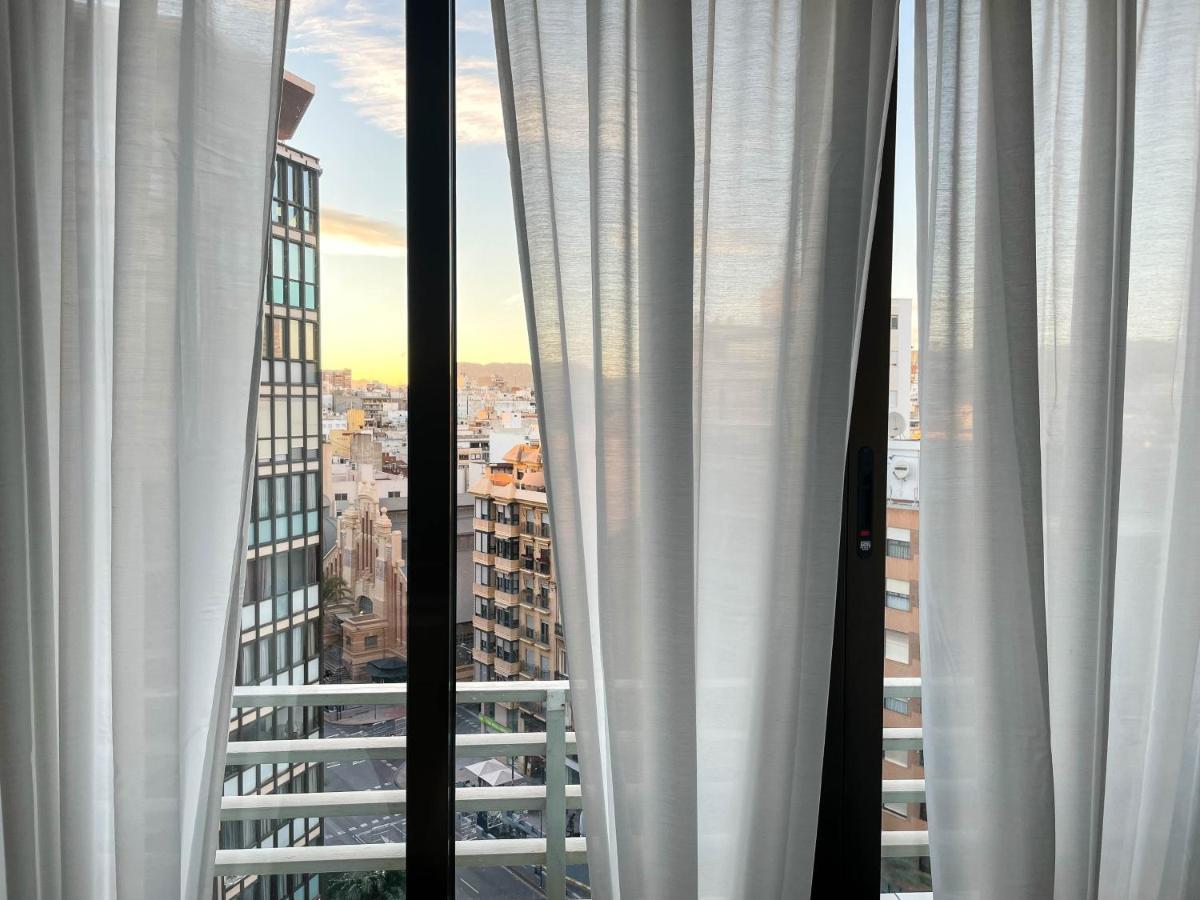 Amplio Apartamento En Pleno Corazon De อาลิกันเต ภายนอก รูปภาพ